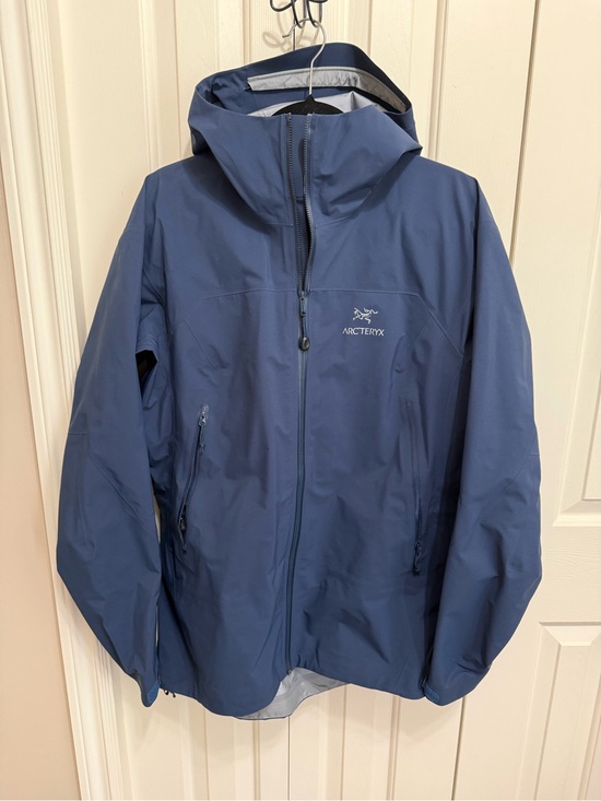 Arc'teryx Jackets & Blazers - Ladies Arc'teryx Zeta AR jacket.